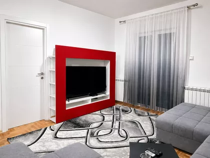 Đeram pijaca | 4zida.rs