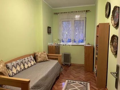 Prvomajska | 4zida.rs