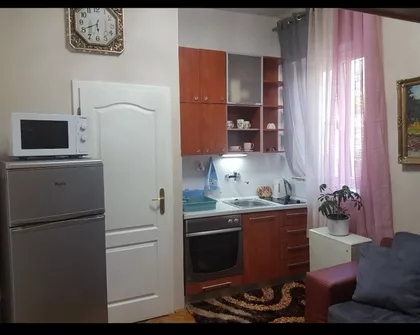 Dečanska bb | 4zida.rs