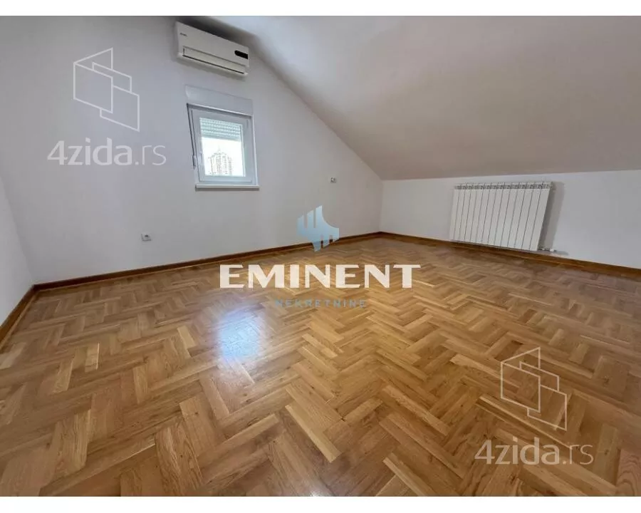 Šestosoban stan | 4zida