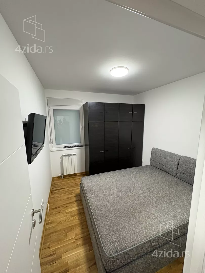 3 soba stan za izdavanje — Beograd, Rakovica opština, Kneževac, Kraljice Jelene 18, 50m², 400€