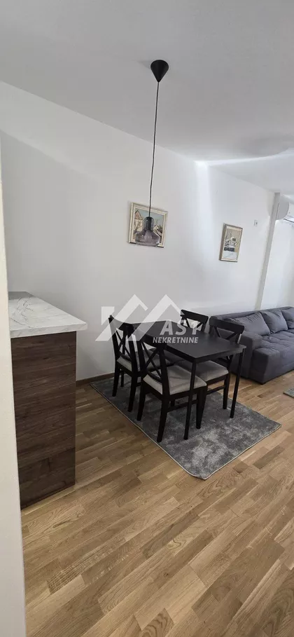 Rumenački put | 4zida.rs