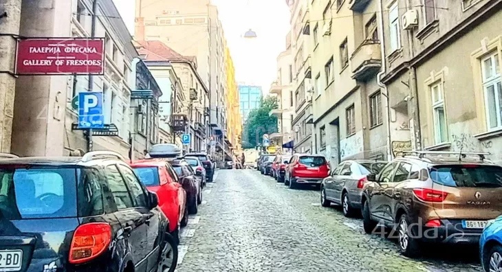 Petosoban stan | 4zida