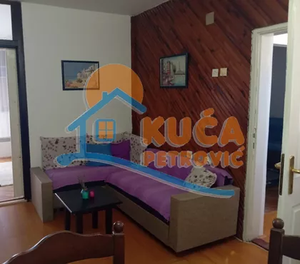 Kninska | 4zida.rs