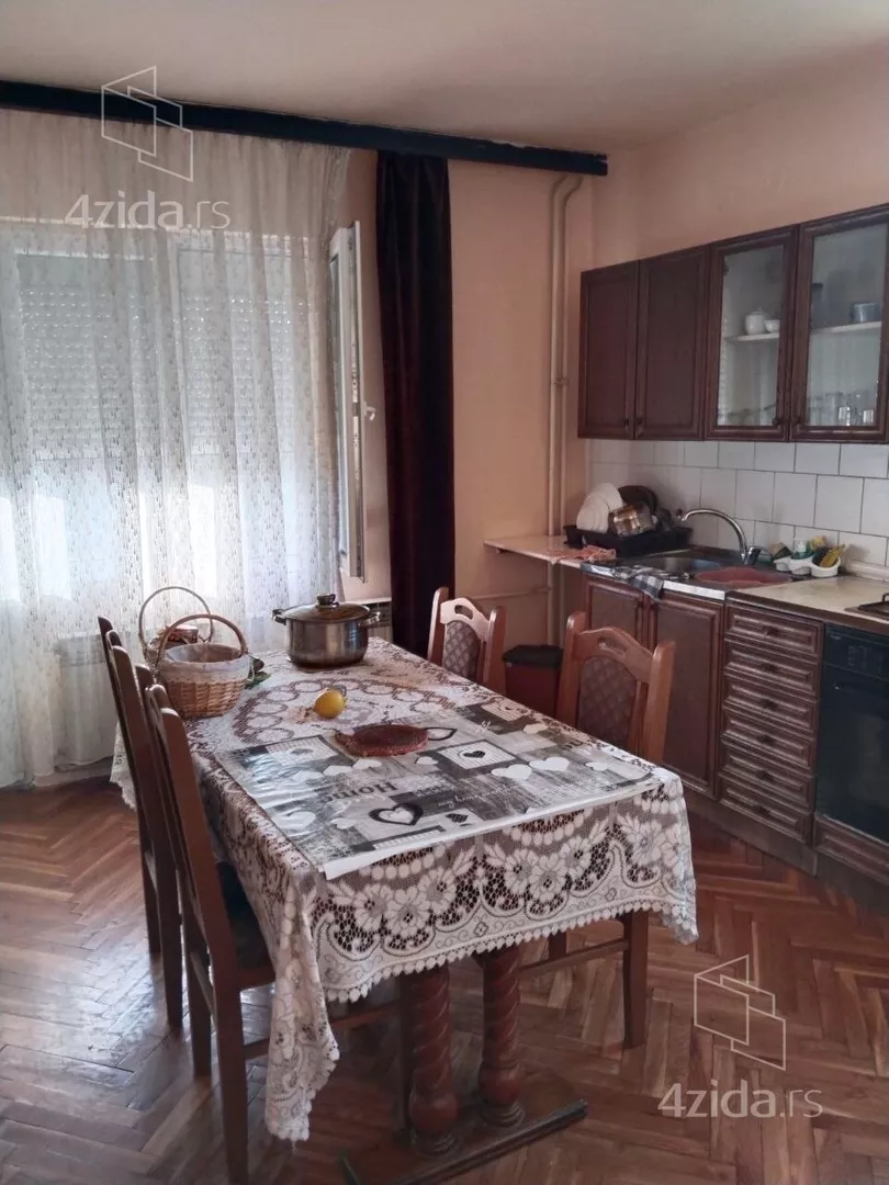 3-etažna kuća | 4zida