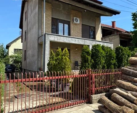 4-etažna kuća | 4zida