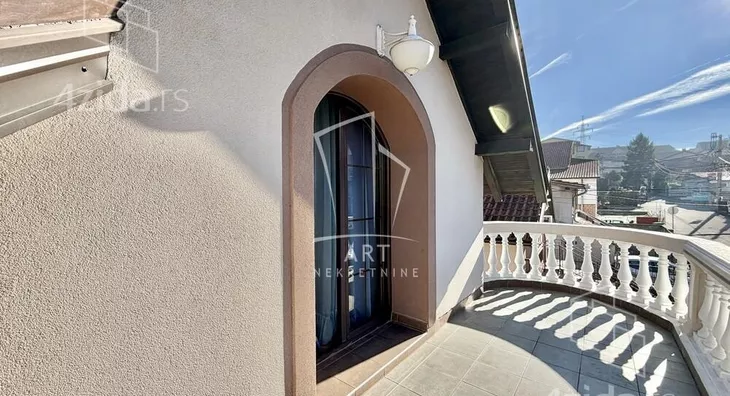 3-etažna kuća | 4zida