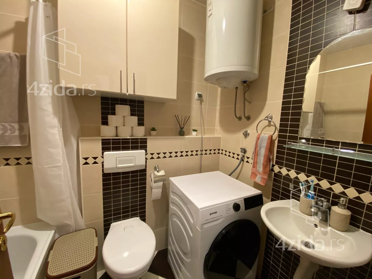 Jednoiposoban stan | 4zida