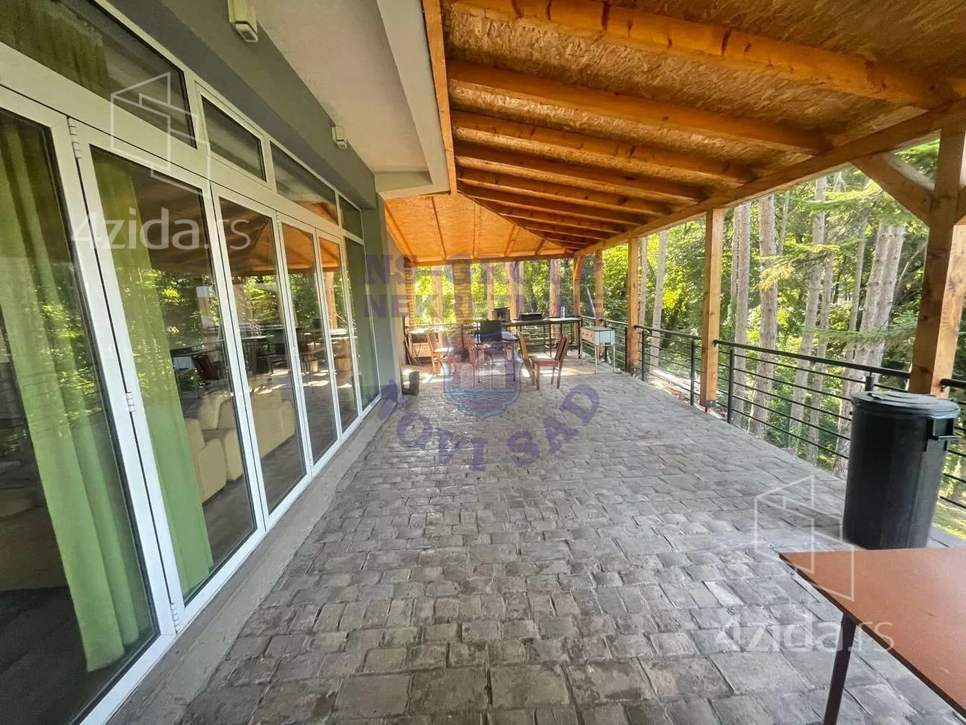 Turistički objekat | 4zida