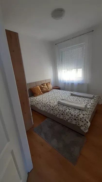 Trg Mladenaca | 4zida.rs