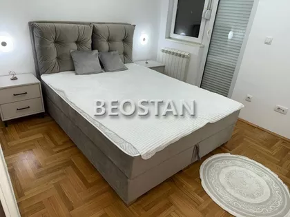 Milana Rakića | 4zida.rs