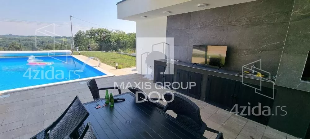 3-etažna kuća | 4zida