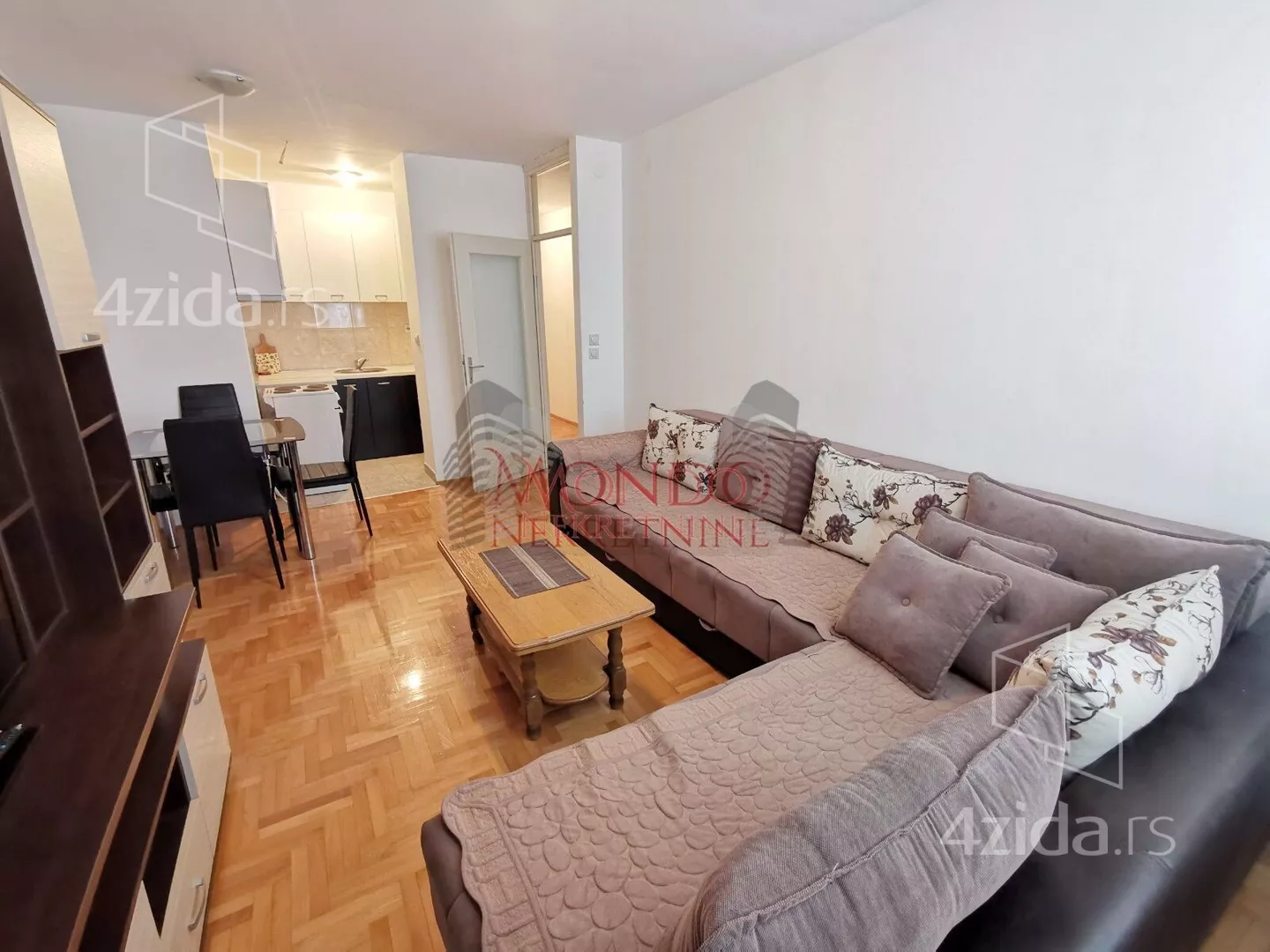 Jednoiposoban stan | 4zida