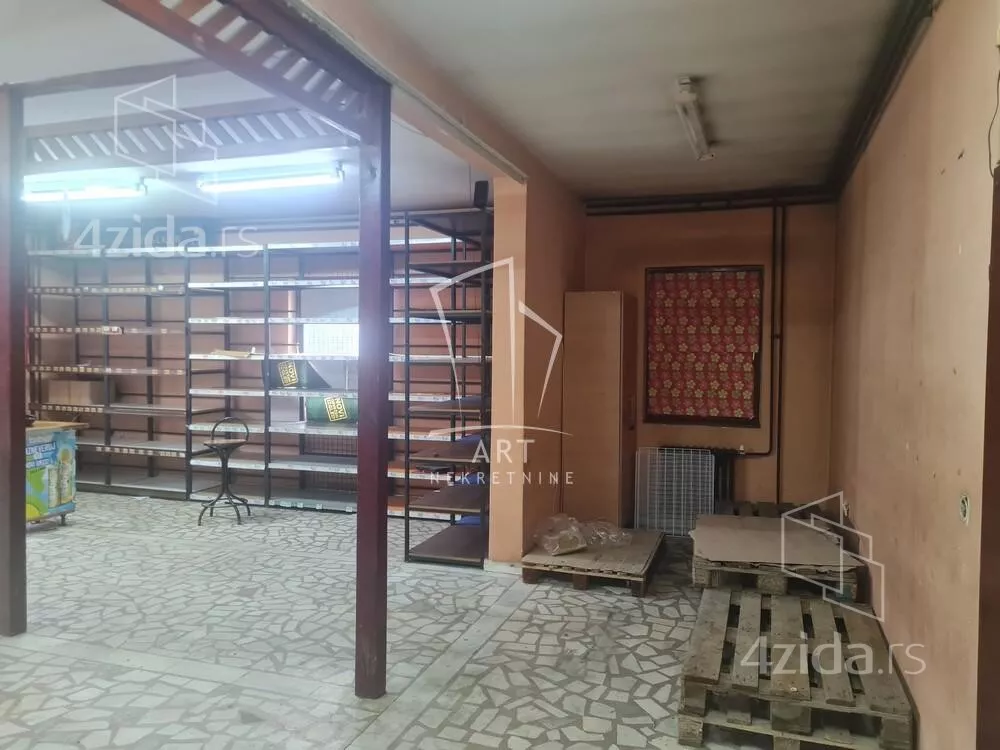 Poslovni prostor | 4zida