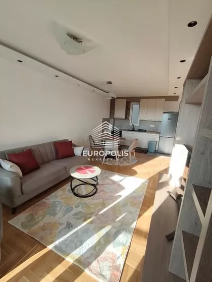 Milana Rakića | 4zida.rs