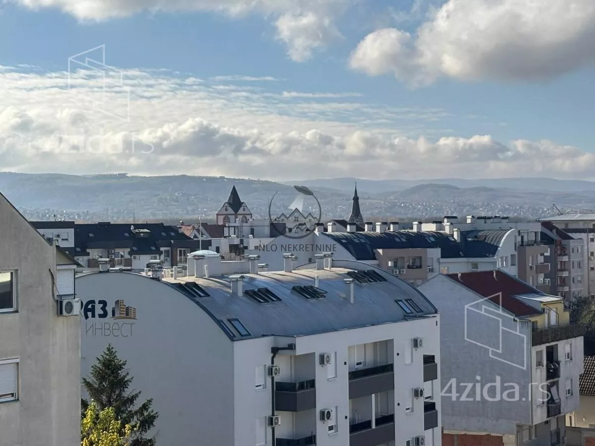 Četvorosoban stan | 4zida