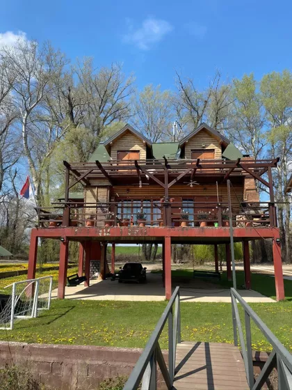 Surčin (mesto) | 4zida.rs