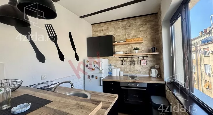 Petosoban stan | 4zida