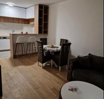 Sumadijska | 4zida.rs