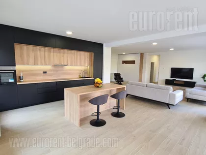 BELI DVOR | 4zida.rs