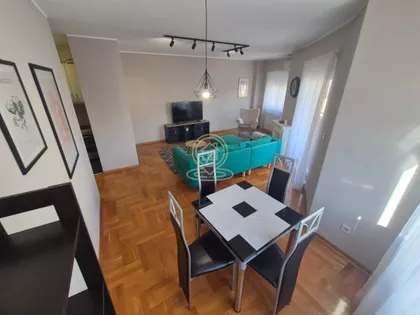 Vukov Spomenik | 4zida.rs