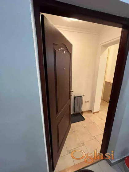 Crveni Krst Vračar | 4zida.rs