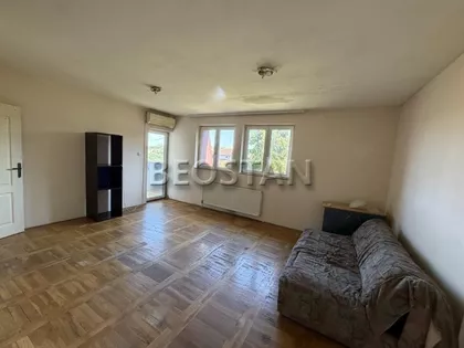 Sretena Mladenovića Mike | 4zida.rs