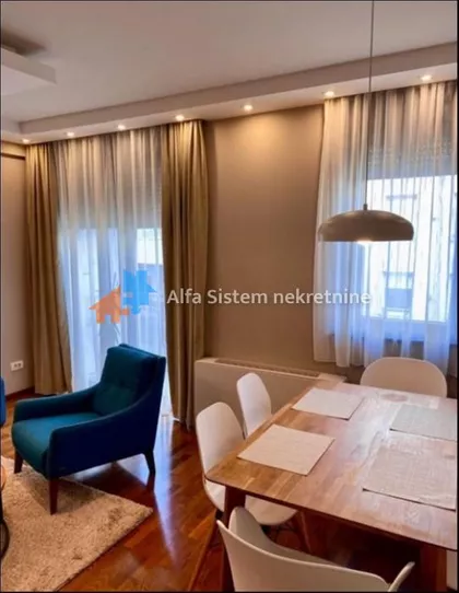 Crveni Krst Vračar | 4zida.rs