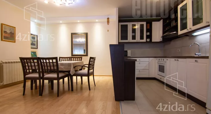 3-etažna kuća | 4zida