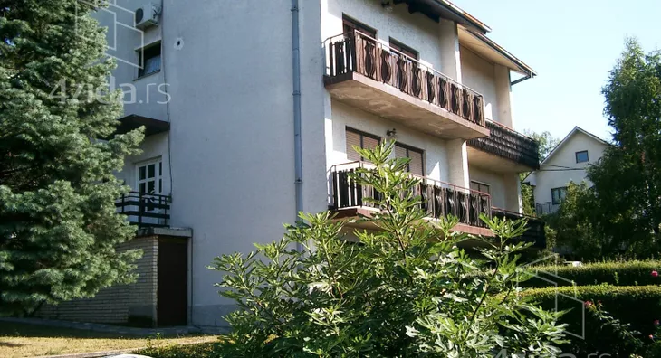 3-etažna kuća | 4zida