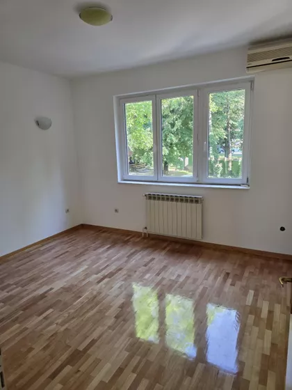 Kronštatska | 4zida.rs