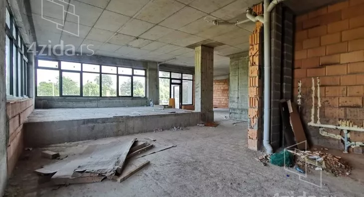 Poslovni prostor | 4zida