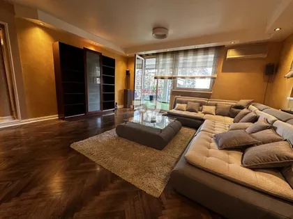 jovana marinovica | 4zida.rs