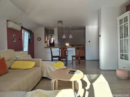 Momčila Živojinovića 23B | 4zida.rs