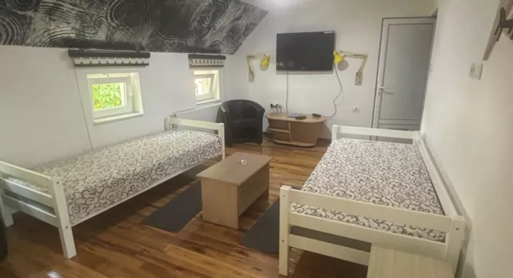 Poslovna zgrada | 4zida