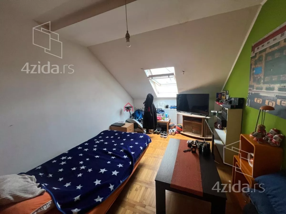 Petosoban stan | 4zida