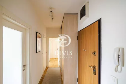 Sazonova bb | 4zida.rs