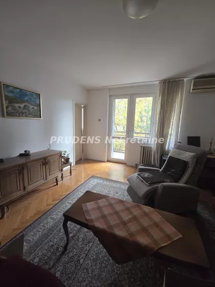 Ane Ahmatove | 4zida.rs