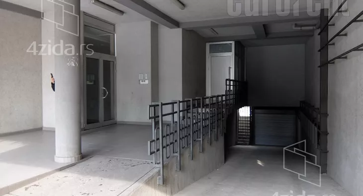 Poslovni prostor | 4zida