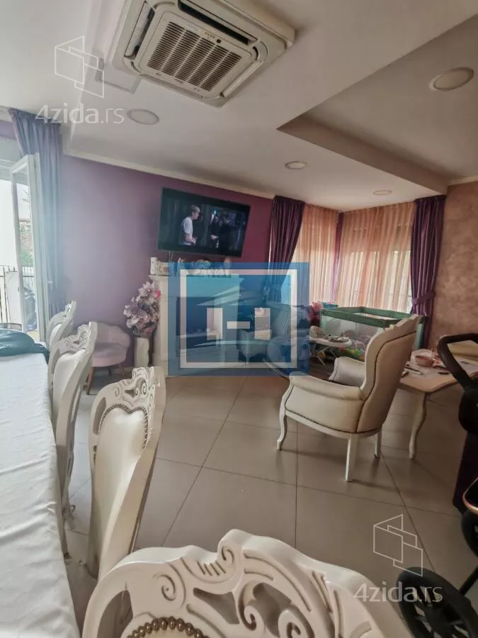 Petosoban stan | 4zida