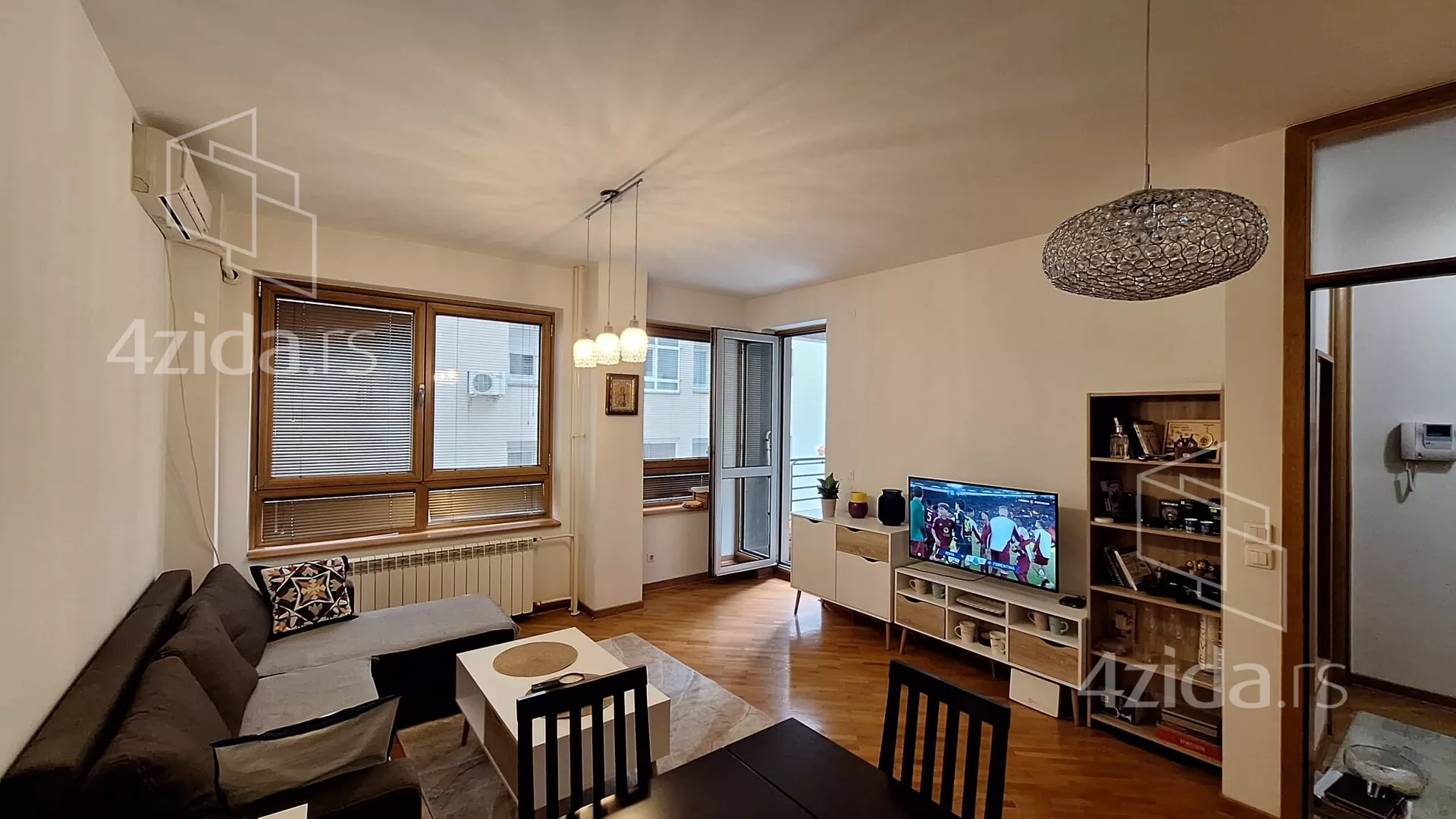 Jednoiposoban stan | 4zida