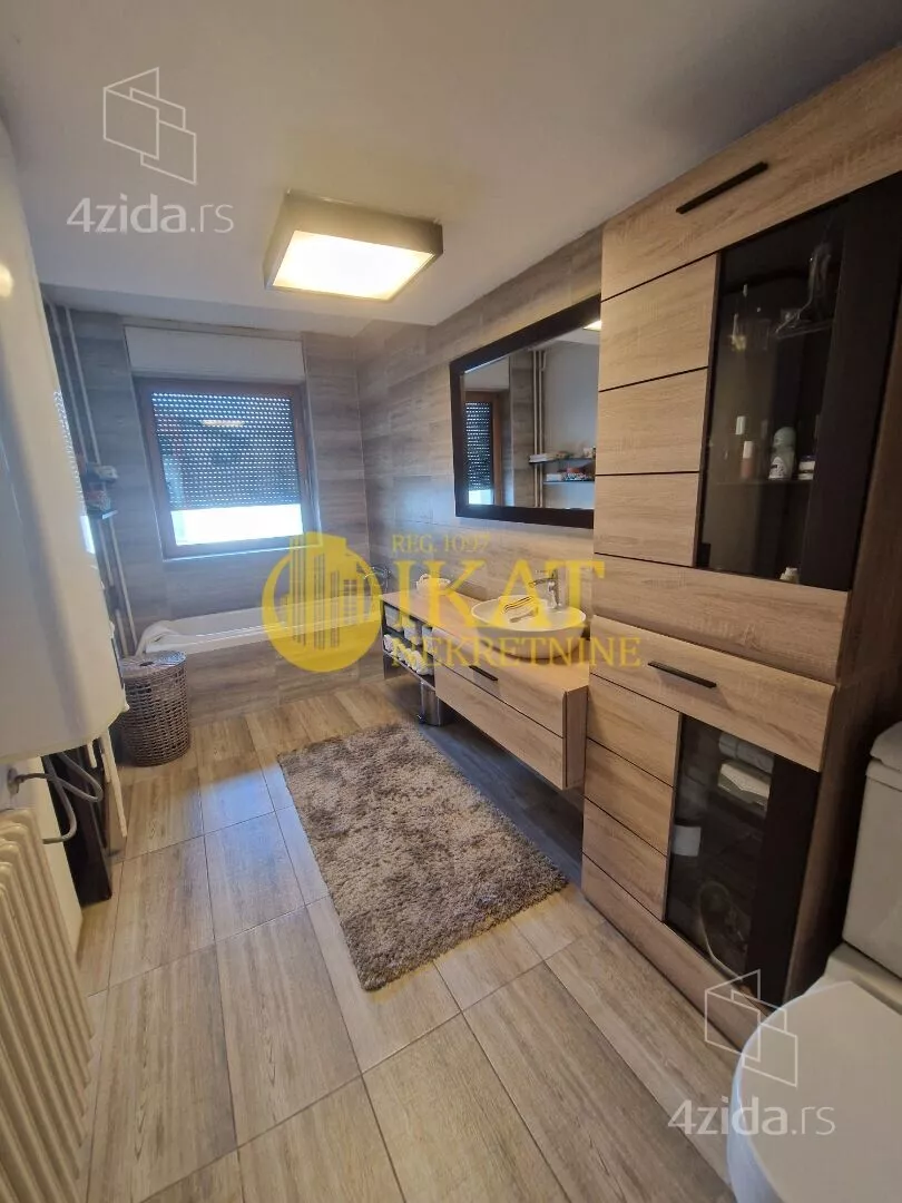 4-etažna kuća | 4zida