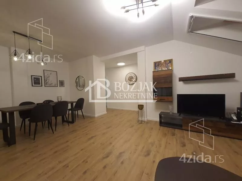 Petosoban stan | 4zida