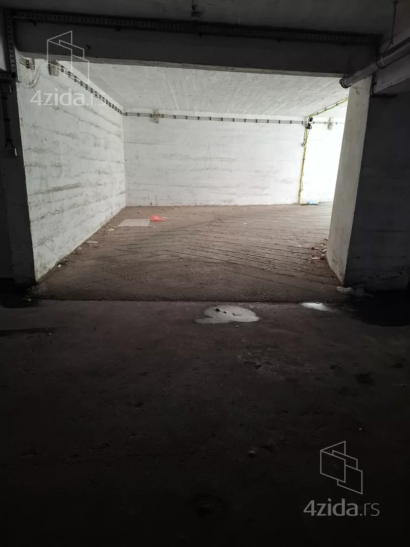 Garaža | 4zida