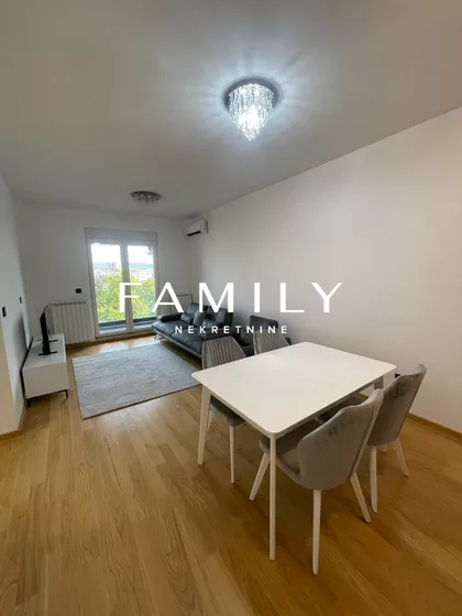 Vojvođanska | 4zida.rs