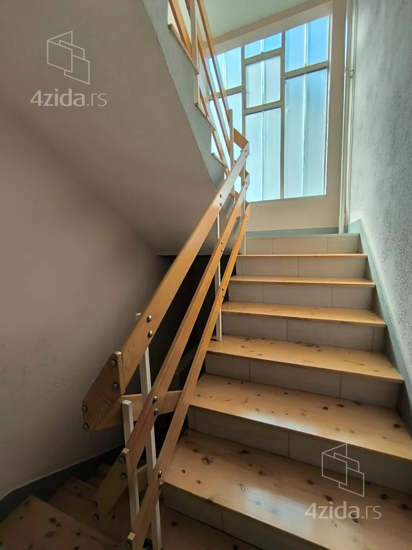4-etažna kuća | 4zida