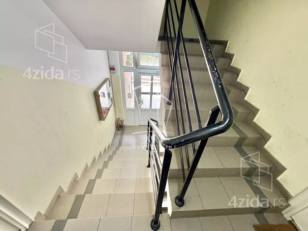 Garsonjera | 4zida