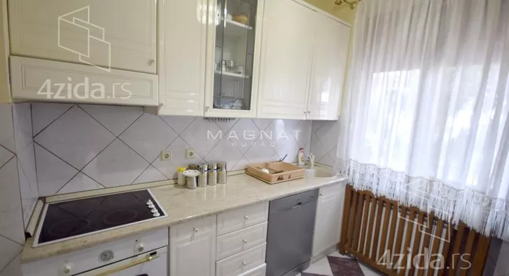 4-etažna kuća | 4zida