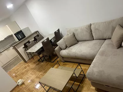 Apelovac | 4zida.rs