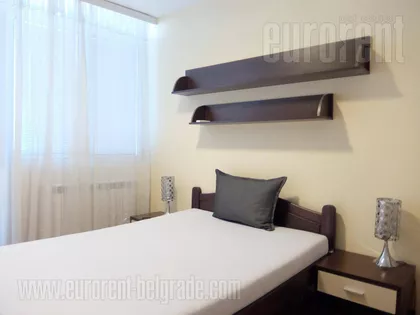 DONJI DORĆOL | 4zida.rs